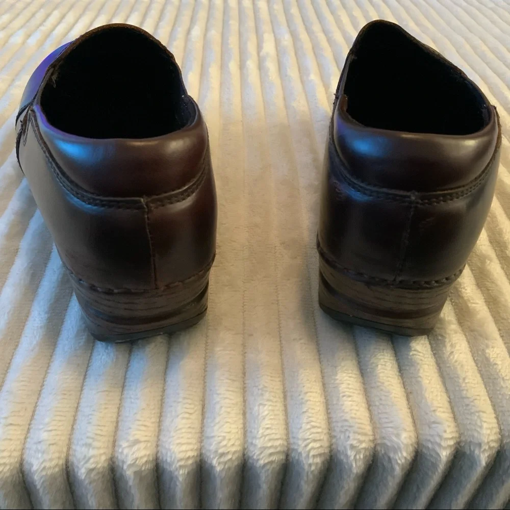 Dansko | XP Clogs - Picture 7 of 13